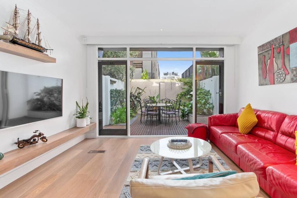 Villa Argo Melbourne Exterior photo
